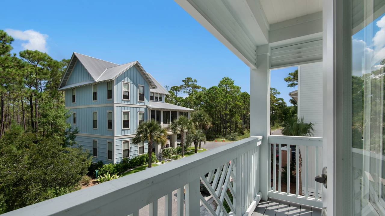 Resting Beach Face 2nd Floor Balcony Resting Beach Face 2nd Floor Balcony
