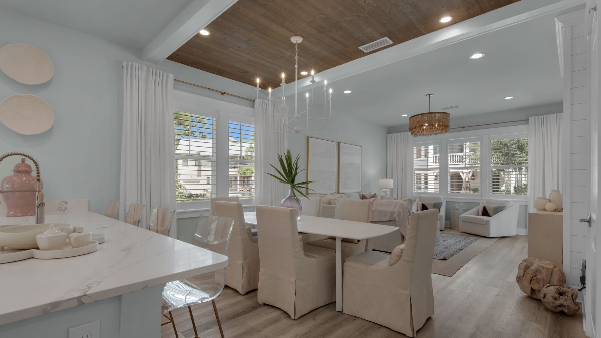 Resting Beach Face Dining Area