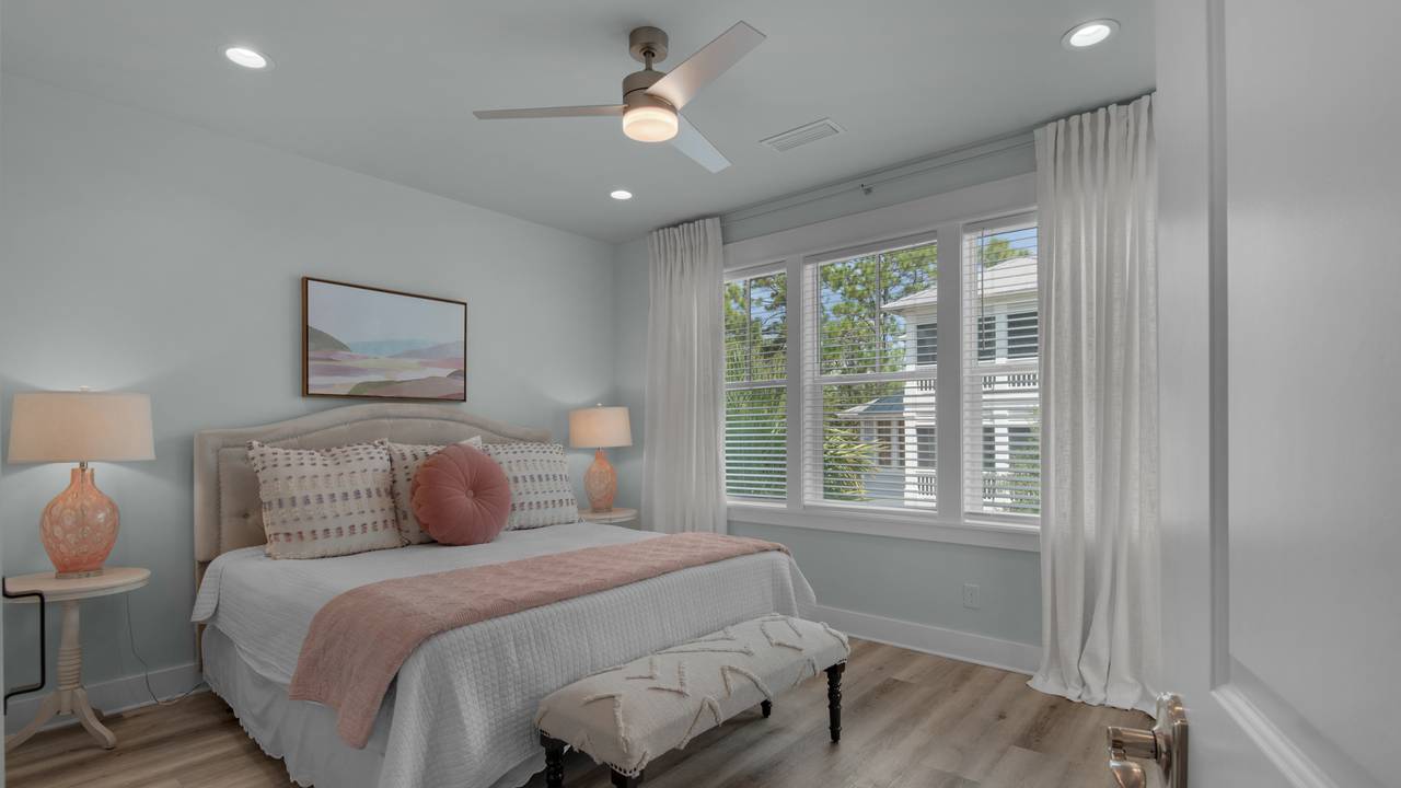 Resting Beach Face 2nd Floor King Bedroom Resting Beach Face 2nd Floor King Bedroom