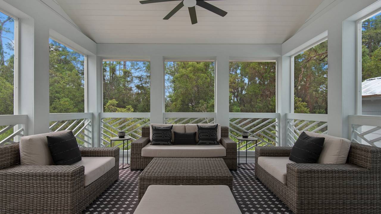 Resting Beach Face Screened In Back Porch Resting Beach Face Screened In Back Porch