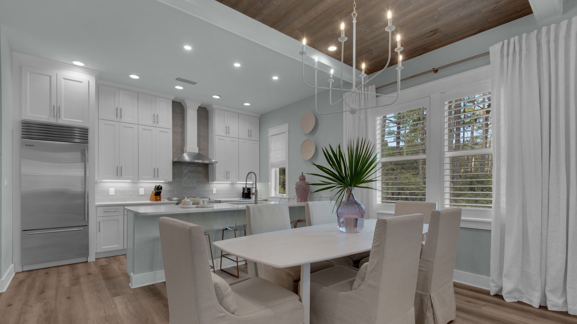 Resting Beach Face Dining Area