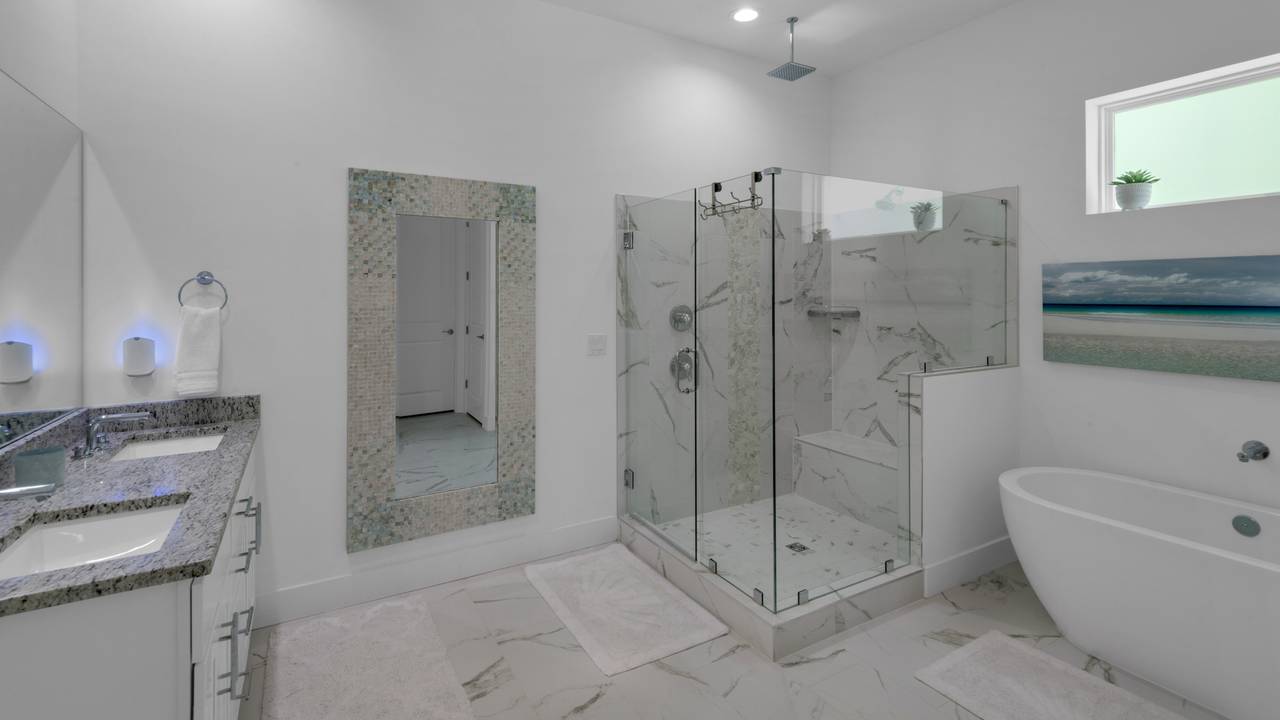 Boho Beach House 1st Floor Private Bathroom Boho Beach House 1st Floor Private Bathroom