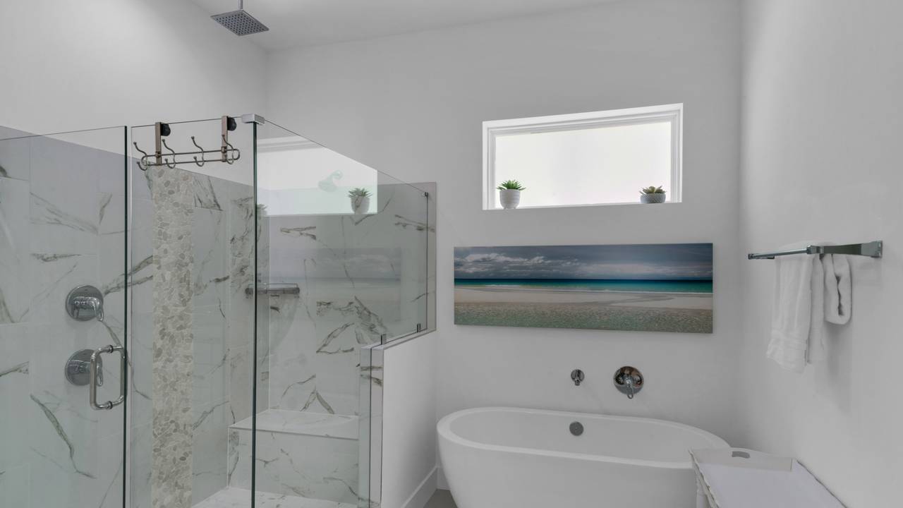 Boho Beach House 1st Floor Private Bathroom Boho Beach House 1st Floor Private Bathroom