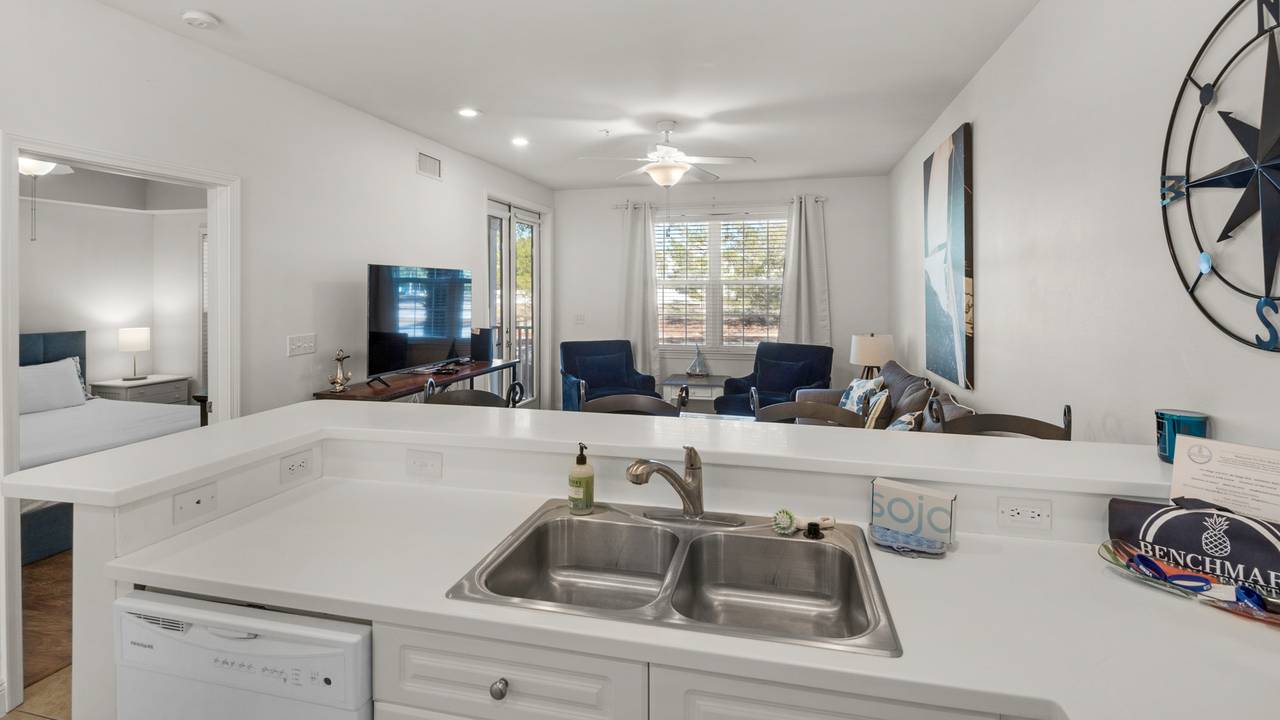 Villages of Blue Mountain 413 Kitchen into Living Area Villages of Blue Mountain 413 Kitchen into Living Area