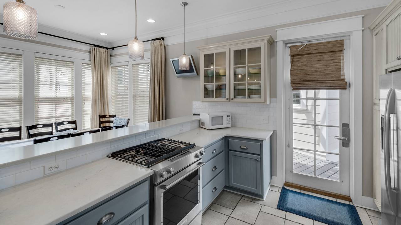 Walking on Sunshine Kitchen Walking on Sunshine Kitchen