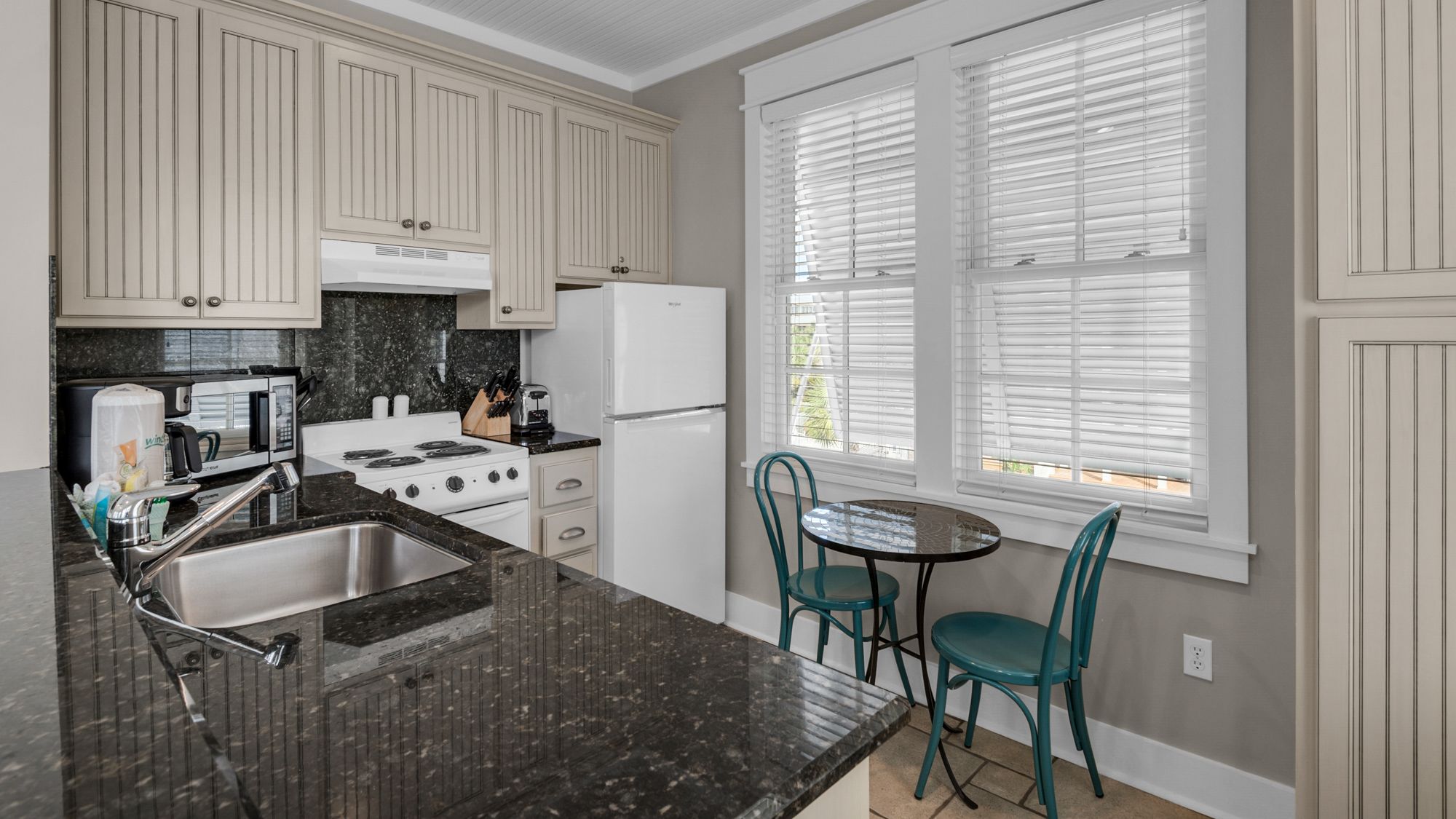 Come On Inn Carriage House 2nd Floor