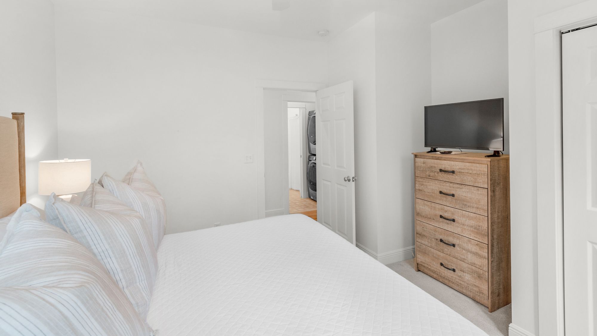 Grateful By The Sea King Bedroom