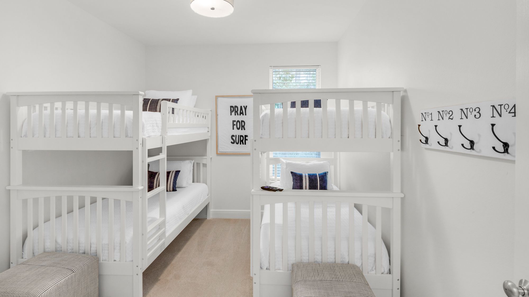 Grateful By The Sea Bunkroom