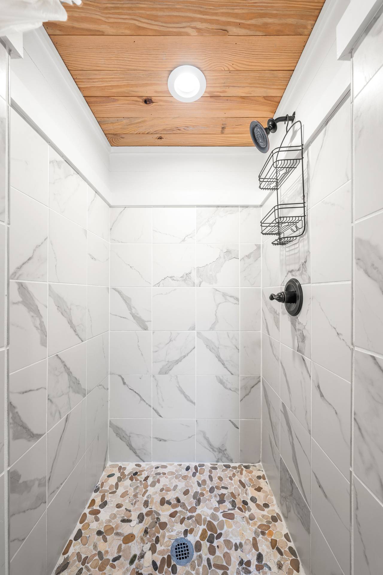 Leo_s Hideaway - Shared bathroom Leo_s Hideaway - Shared bathroom