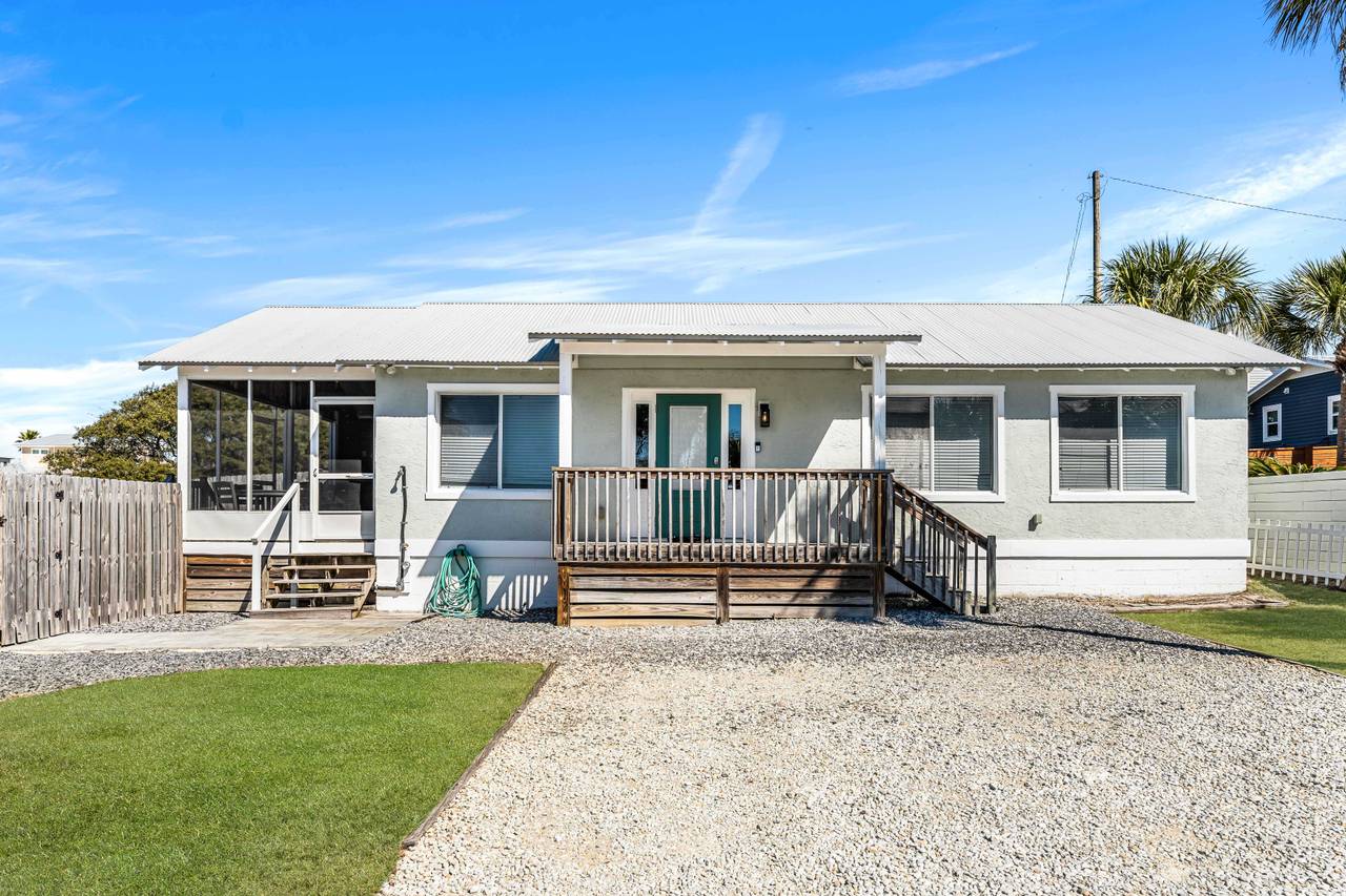 Leo_s Hideaway Leo_s Hideaway