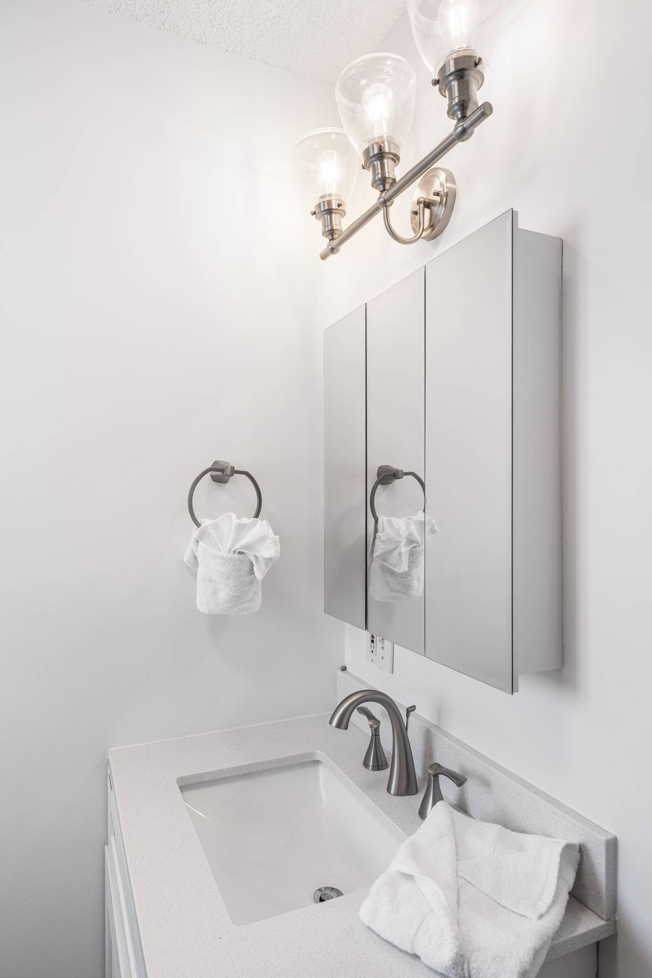 Leo_s Hideaway - Private bathroom Leo_s Hideaway - Private bathroom