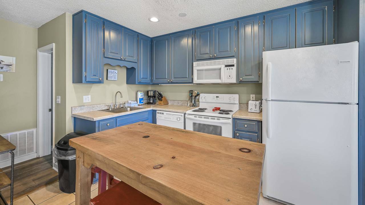 Leos Hideaway Kitchen Leos Hideaway Kitchen