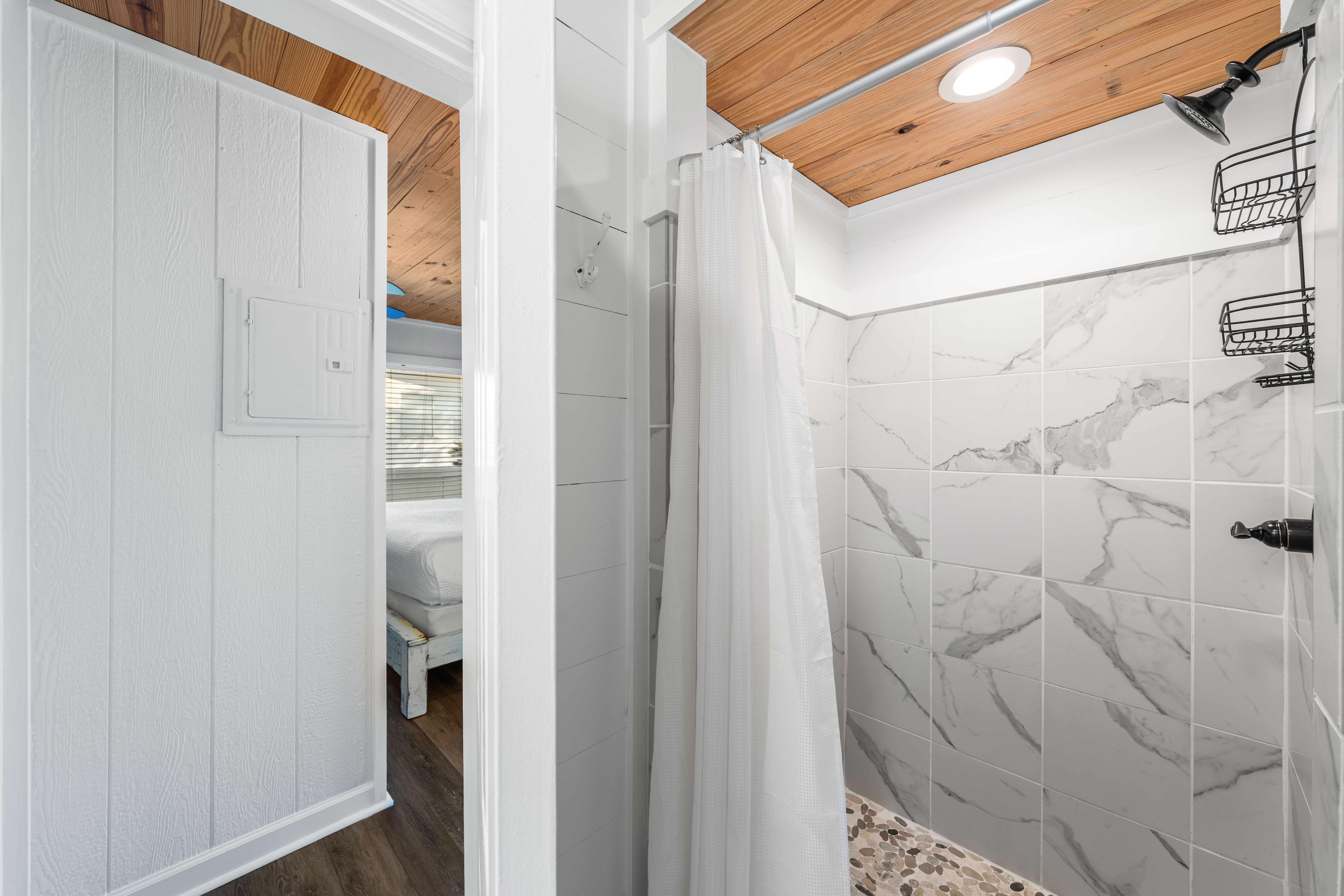 Leo_s Hideaway - Shared bathroom