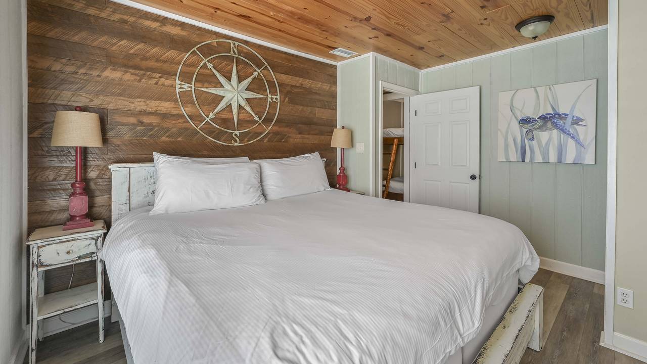 Leo's Hideaway Queen Bedroom Leo's Hideaway Queen Bedroom