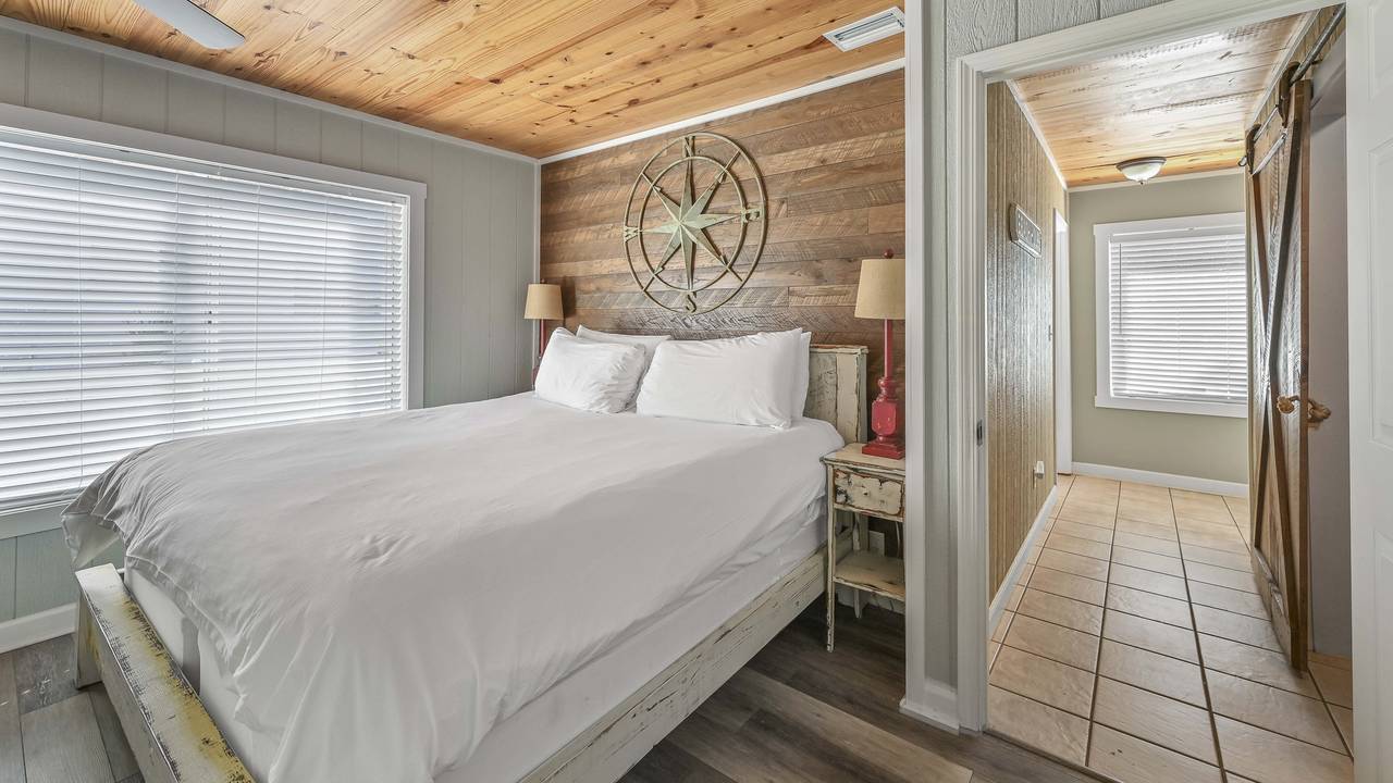 Leo's Hideaway Queen Bedroom Leo's Hideaway Queen Bedroom