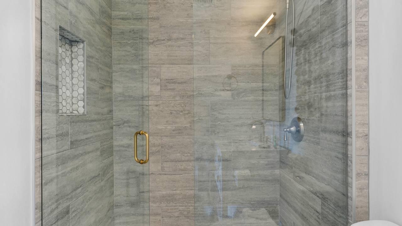 Emerald Hill 35 Bathroom Emerald Hill 35 Bathroom