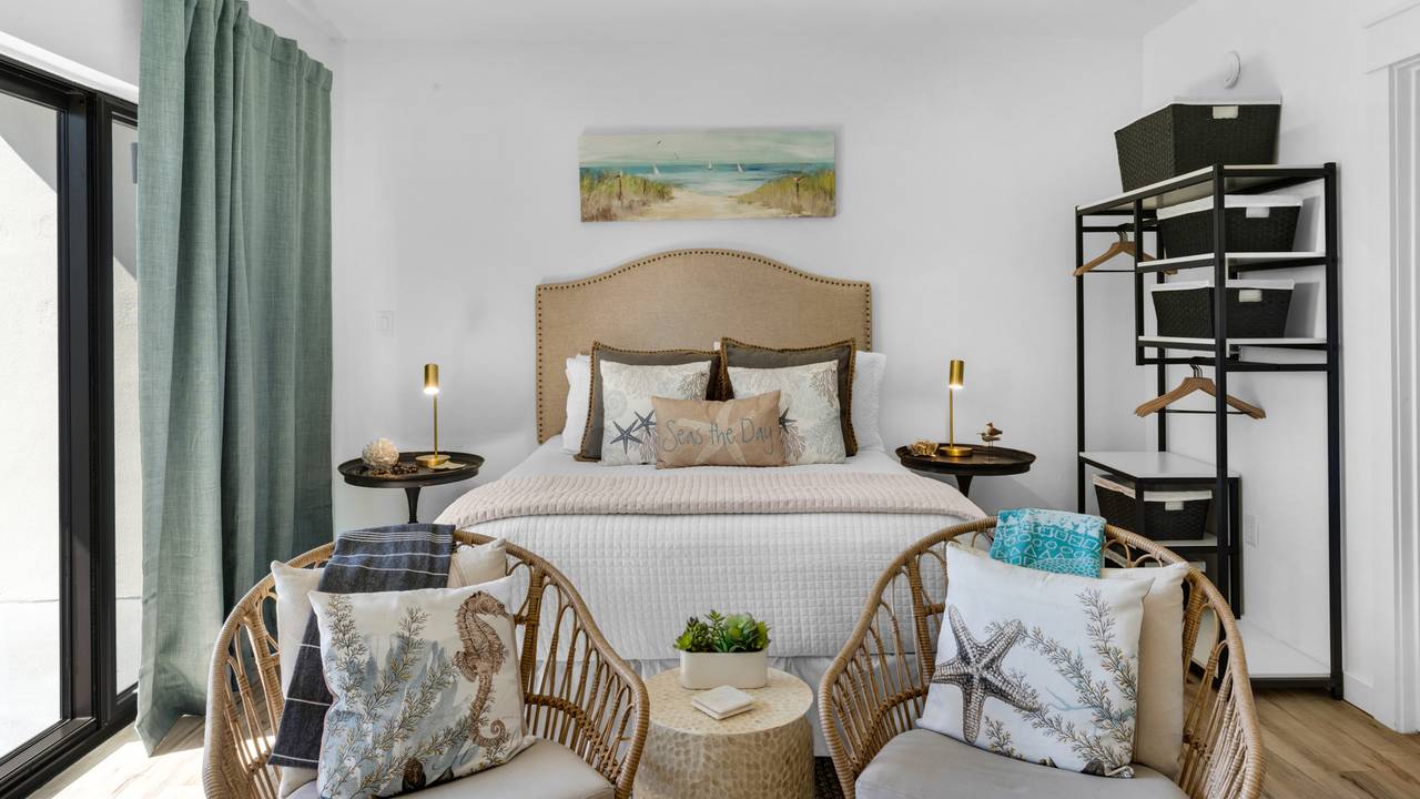 Emerald Hill 35 Bed area Emerald Hill 35 Bed area