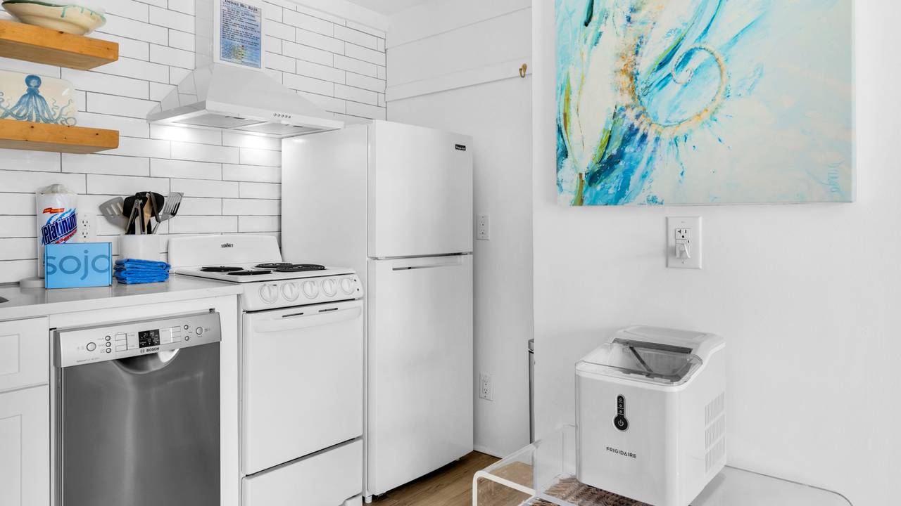 Emerald Hill 35 Kitchen area Emerald Hill 35 Kitchen area