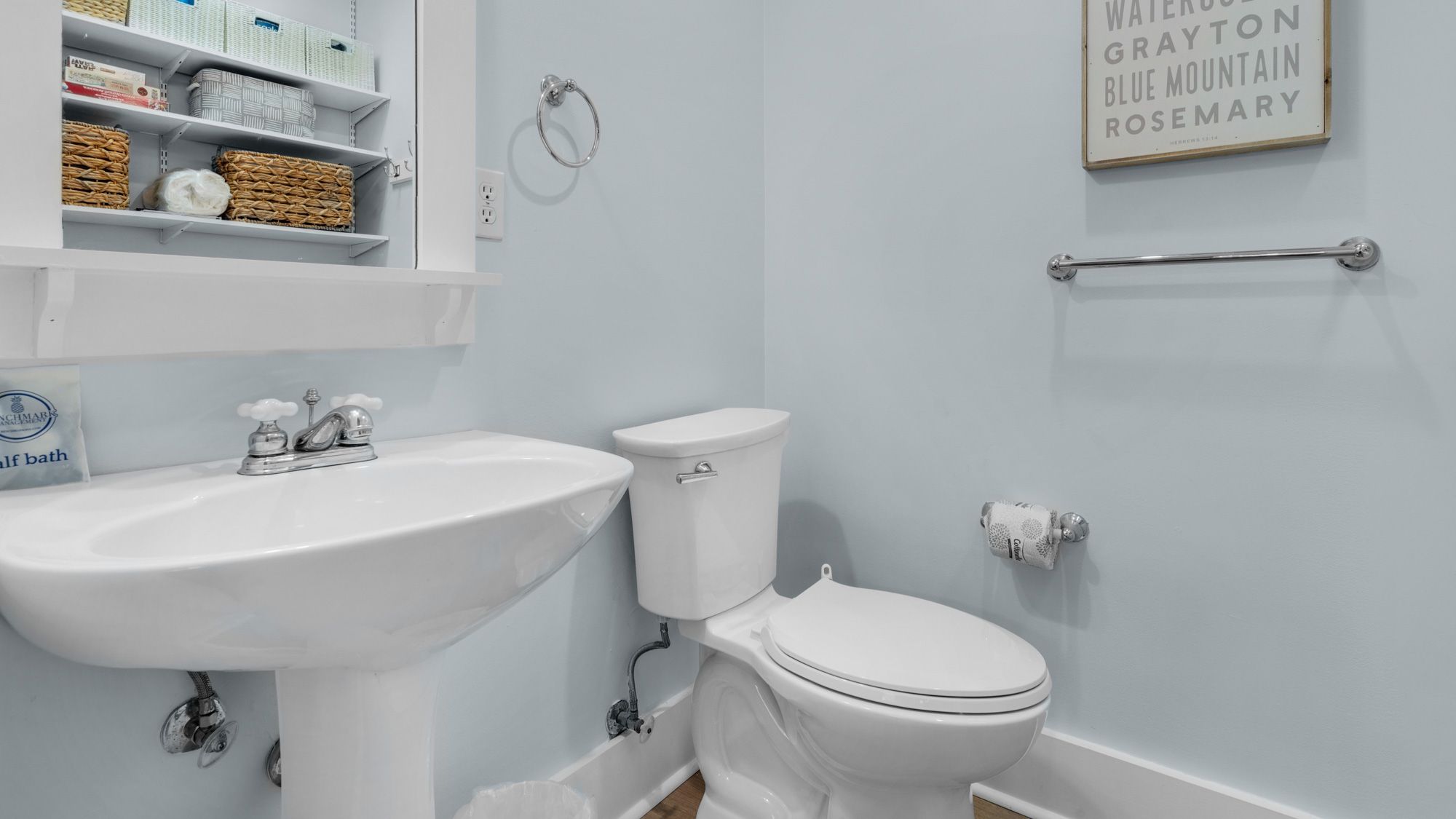 Salty Paws Bungalow Bathroom