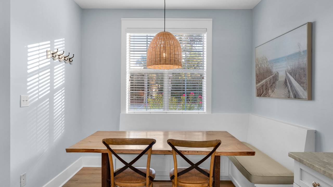 Salty Paws Bungalow Dining Area Salty Paws Bungalow Dining Area