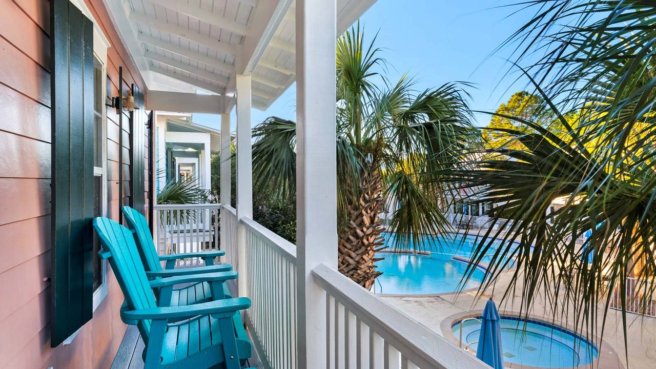 Salty Paws Bungalow Balcony with pool view Salty Paws Bungalow Balcony with pool view