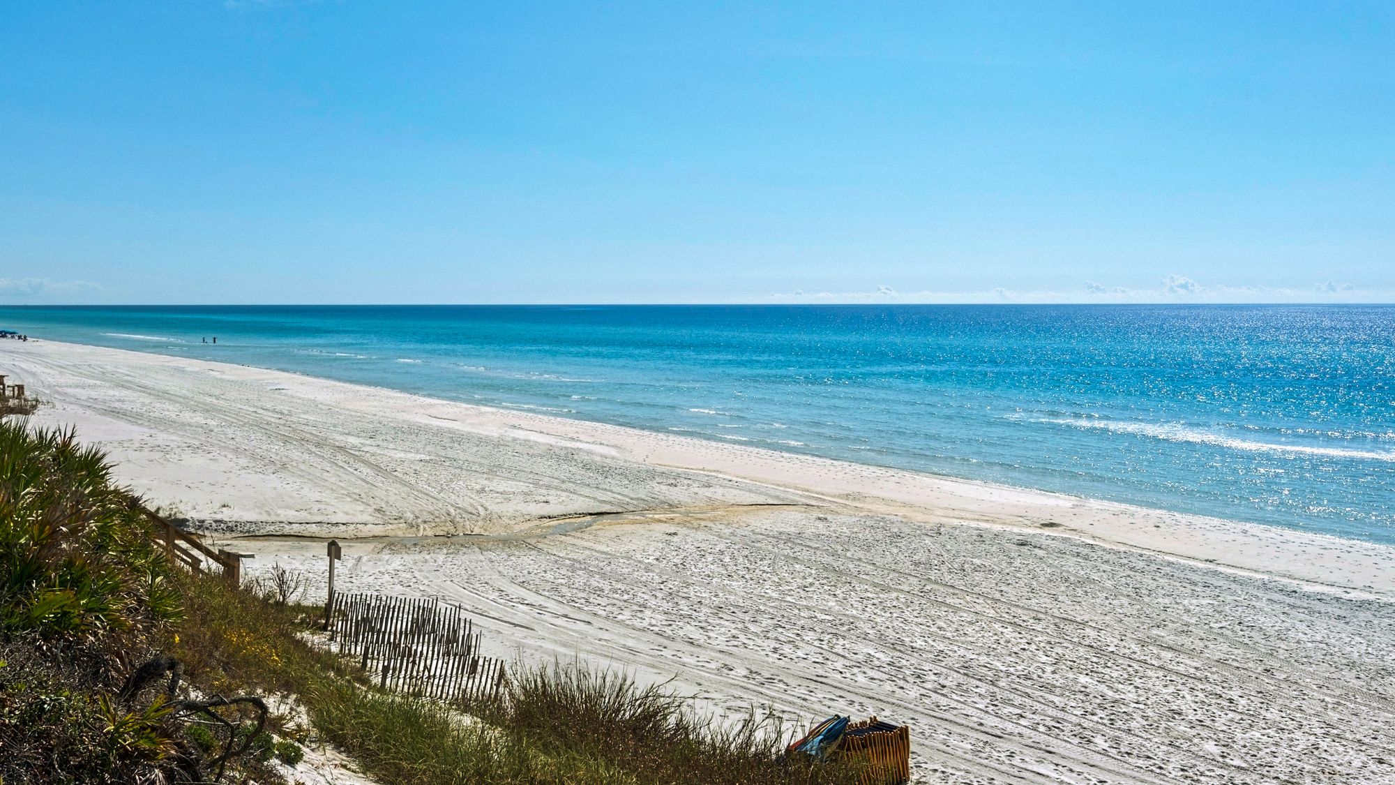 Bungalows at Seagrove Grounds and Amenities