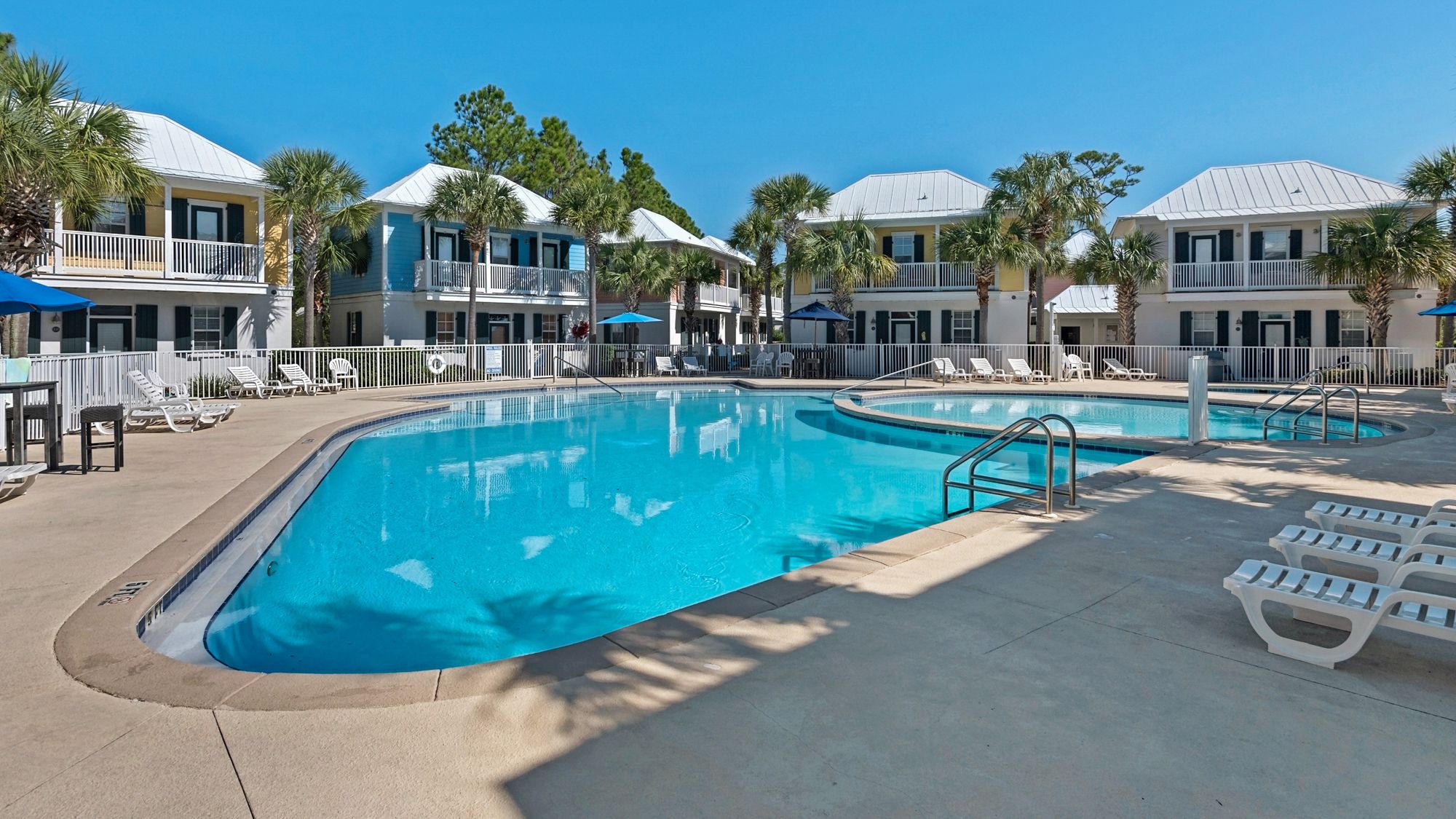 Bungalows at Seagrove Grounds and Amenities