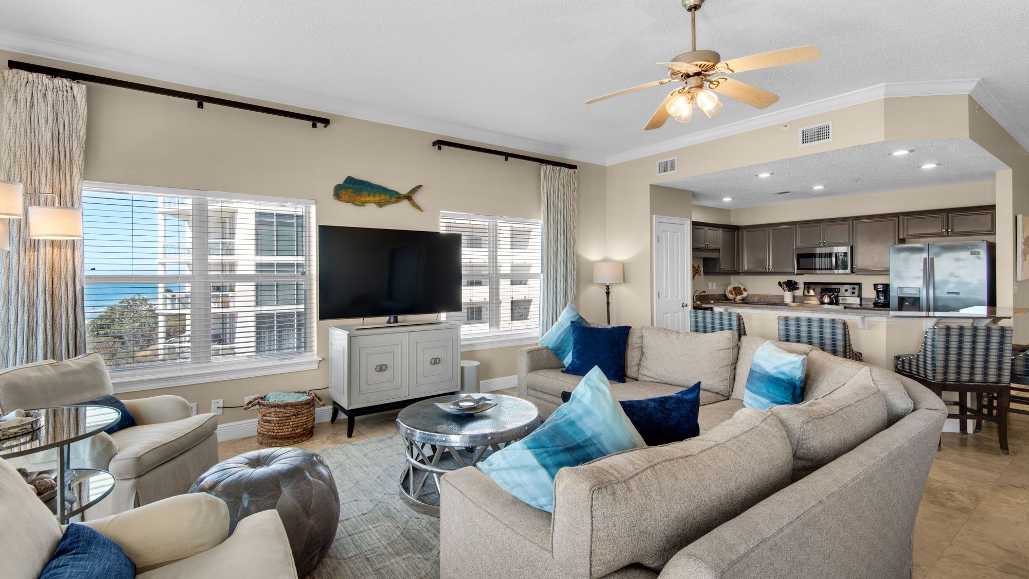 Legacy 304 - Living area 