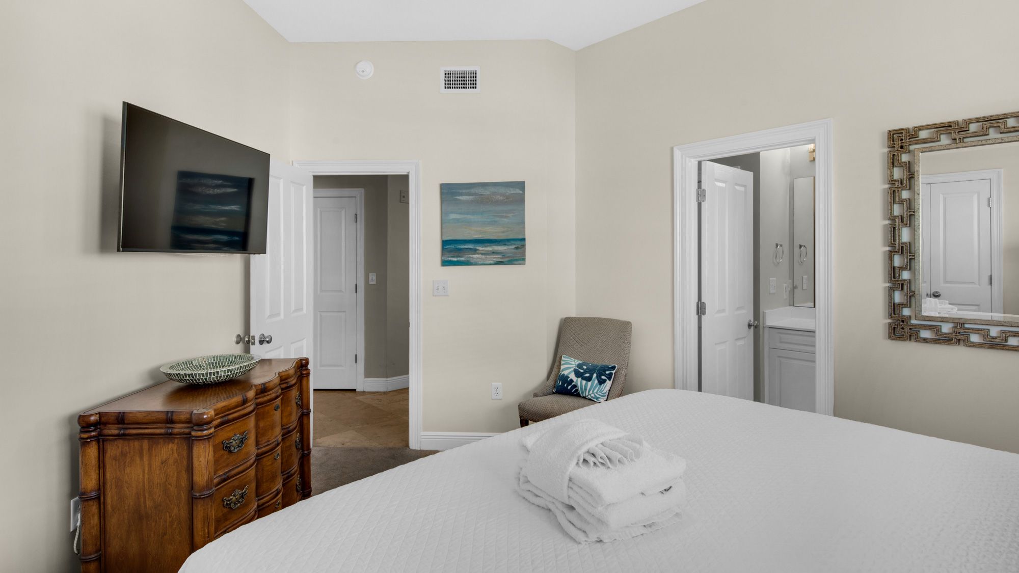 Legacy 304 - Guest Bedroom