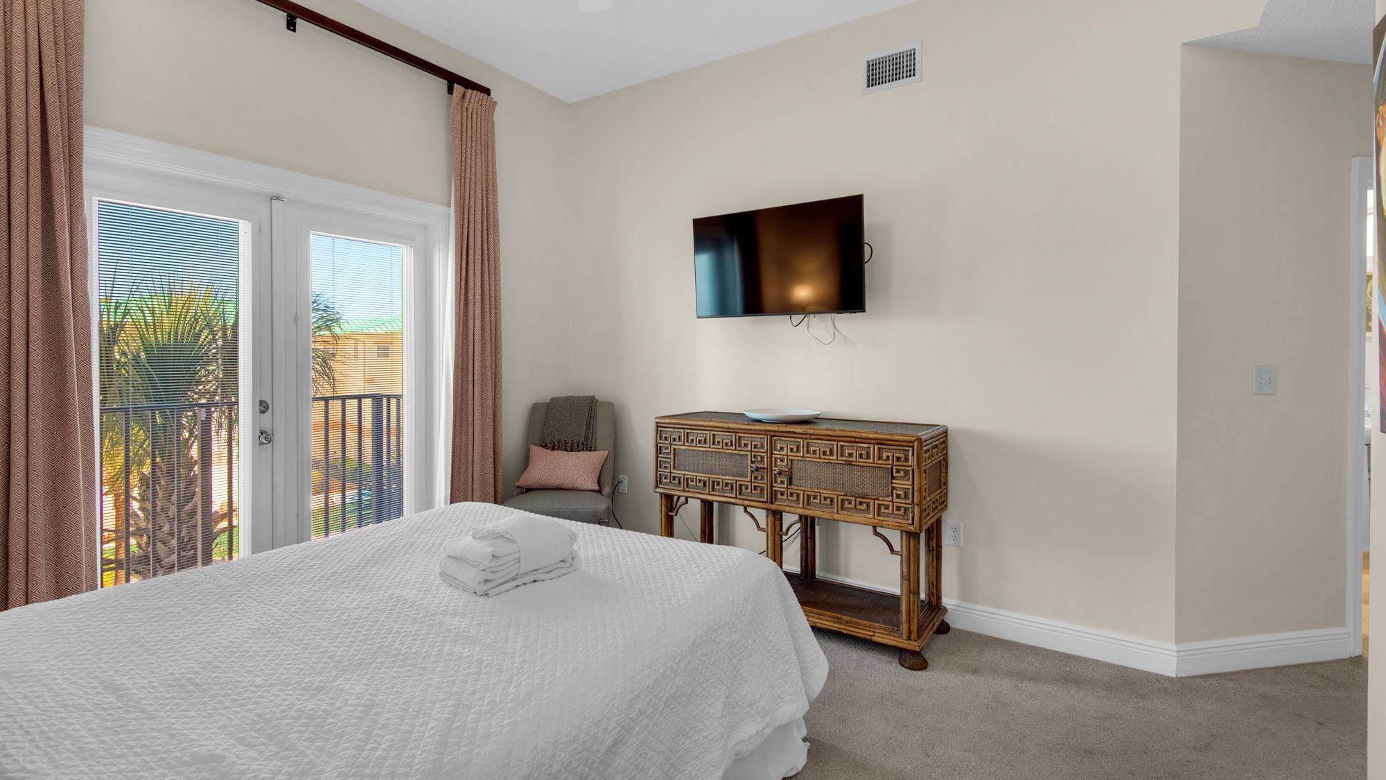 Legacy 304 - Guest Bedroom