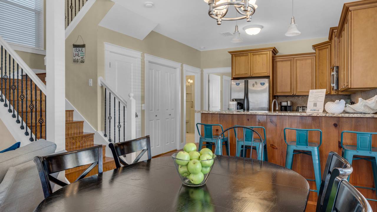 PO221 Dining Area PO221 Dining Area