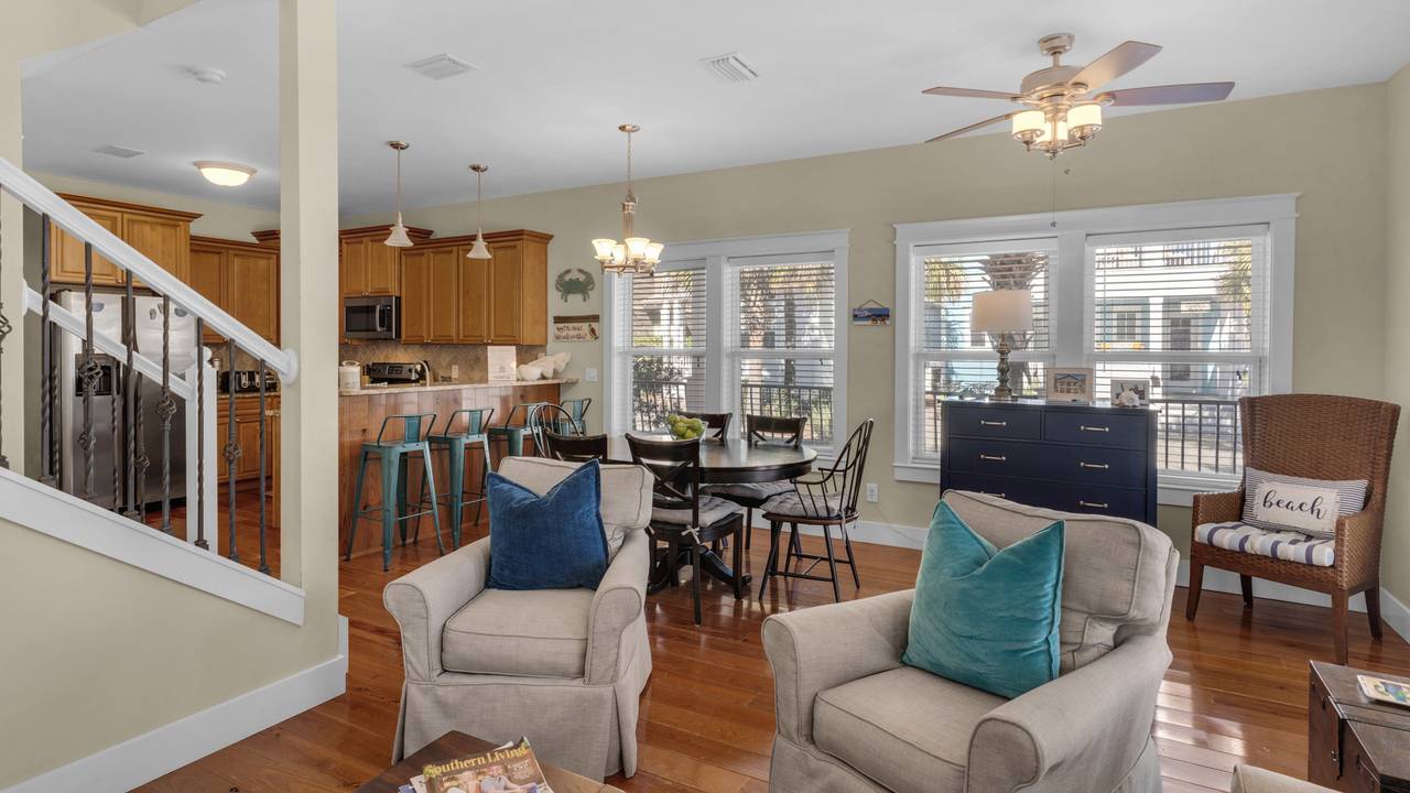 PO221 Living Area PO221 Living Area