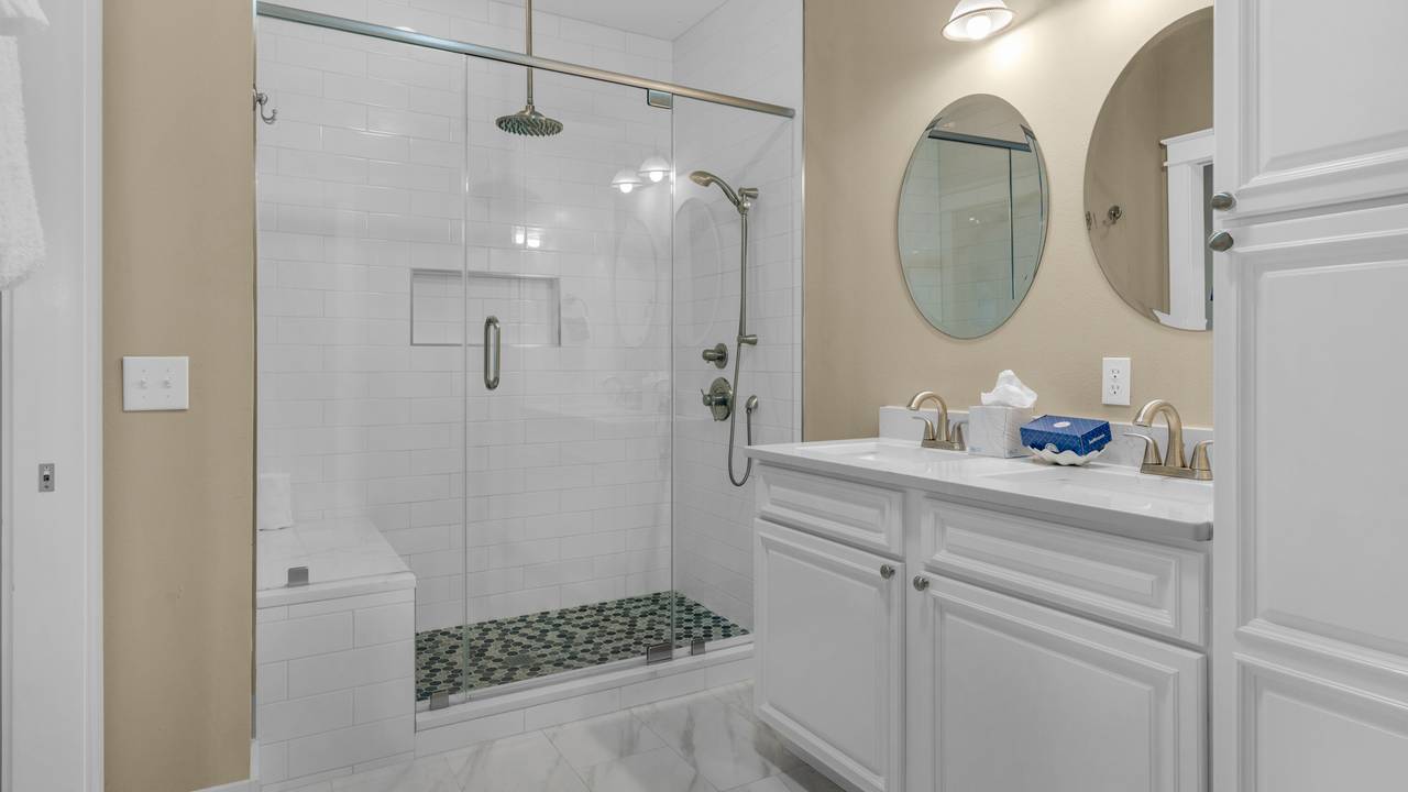 PO221 Bathroom PO221 Bathroom