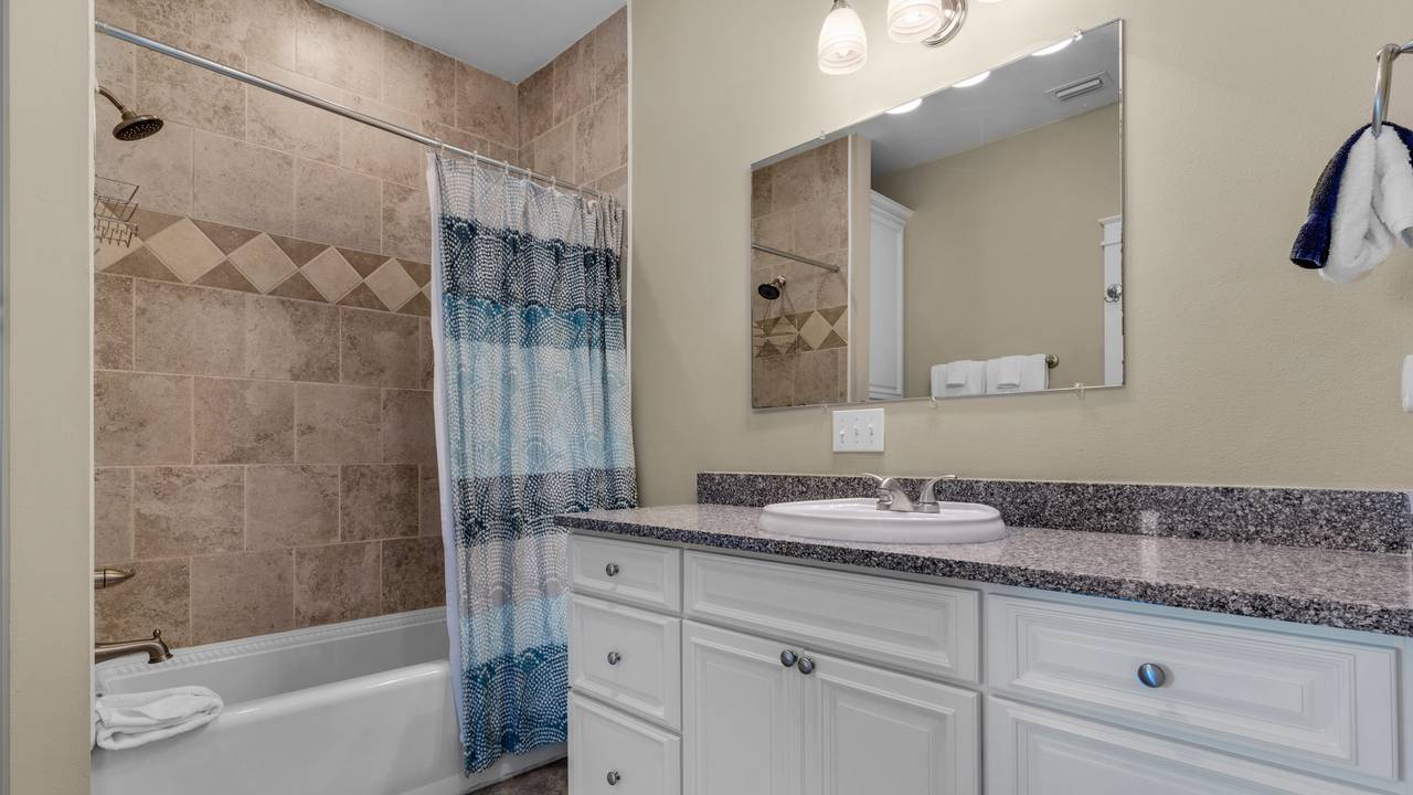 PO221 Bathroom PO221 Bathroom