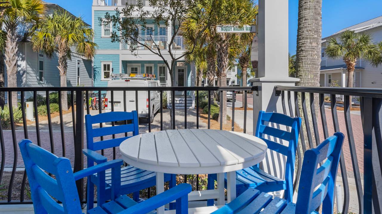 PO221 Balcony PO221 Balcony