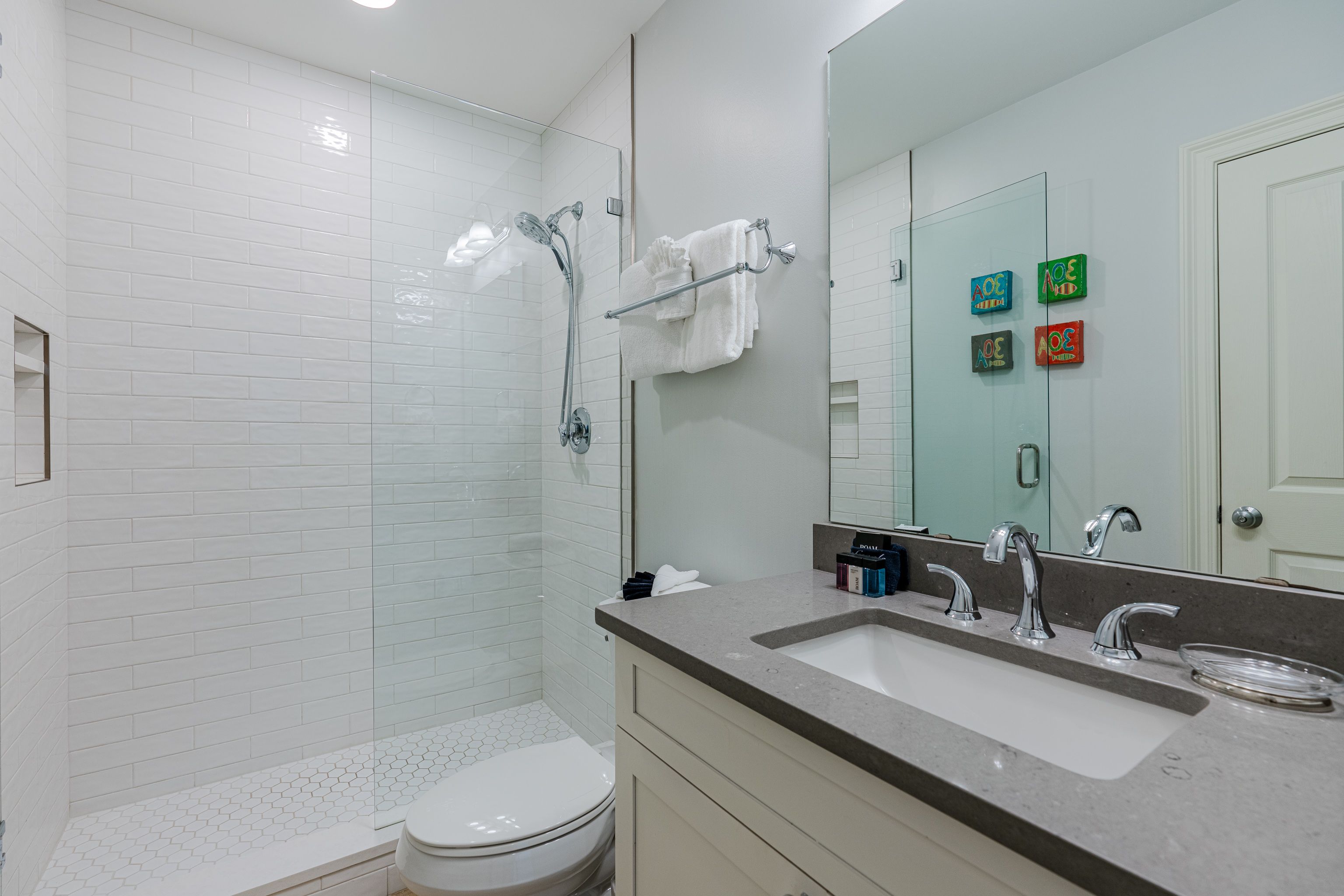 Legacy 402 - Flemingo's Paradise