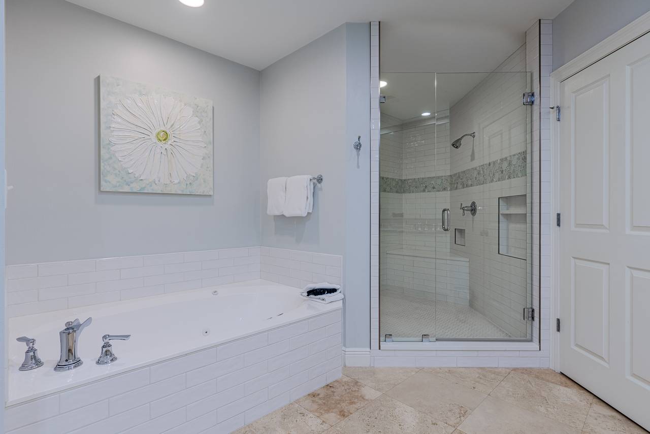 Legacy 402 - Flemingo's Paradise Legacy 402 - Flemingo's Paradise