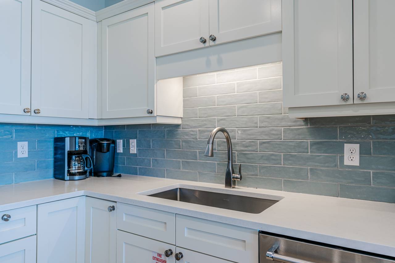 Legacy 402 - Flemingo's Paradise Legacy 402 - Flemingo's Paradise