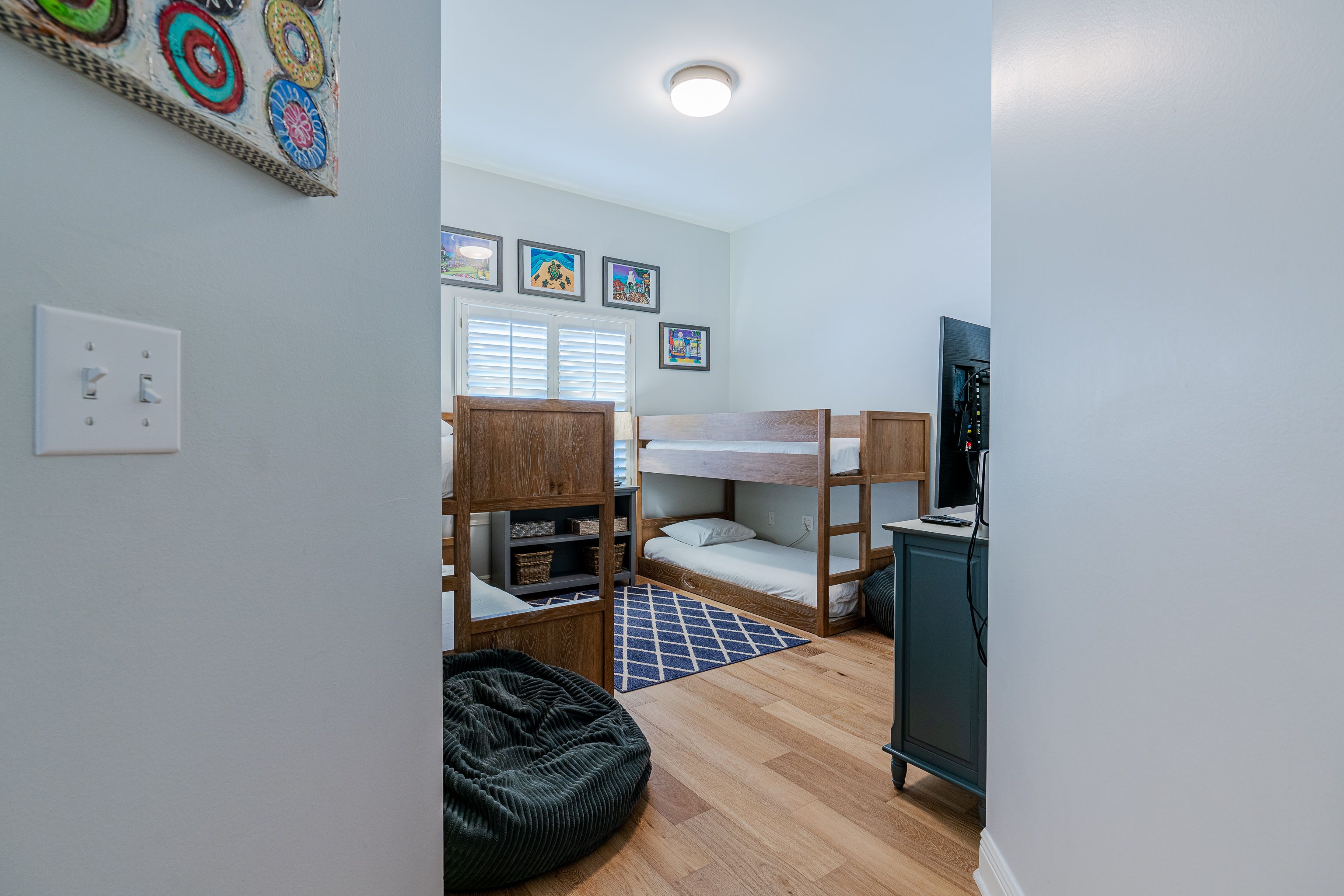 Legacy 402 - Flemingo's Paradise