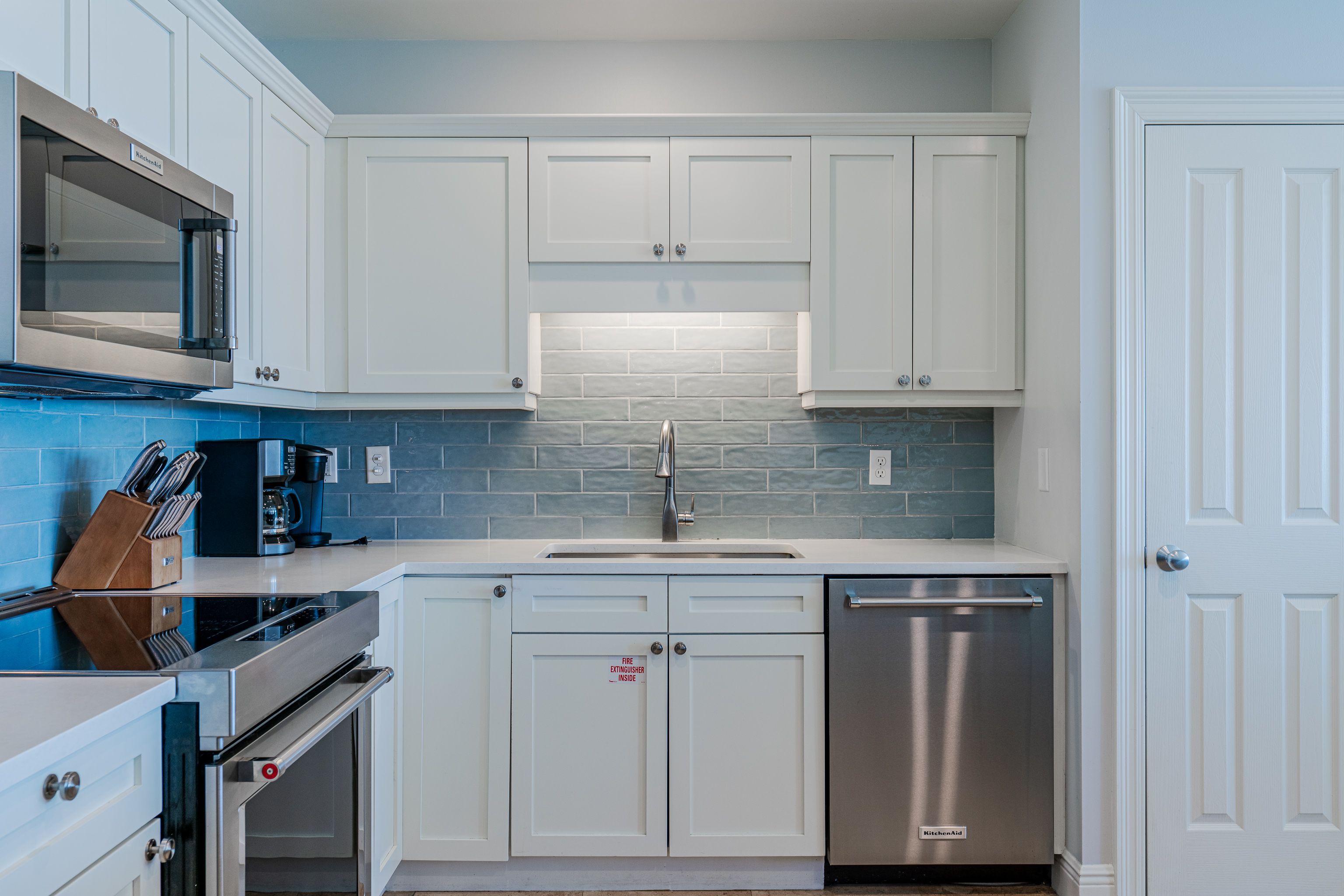 Legacy 402 - Flemingo's Paradise