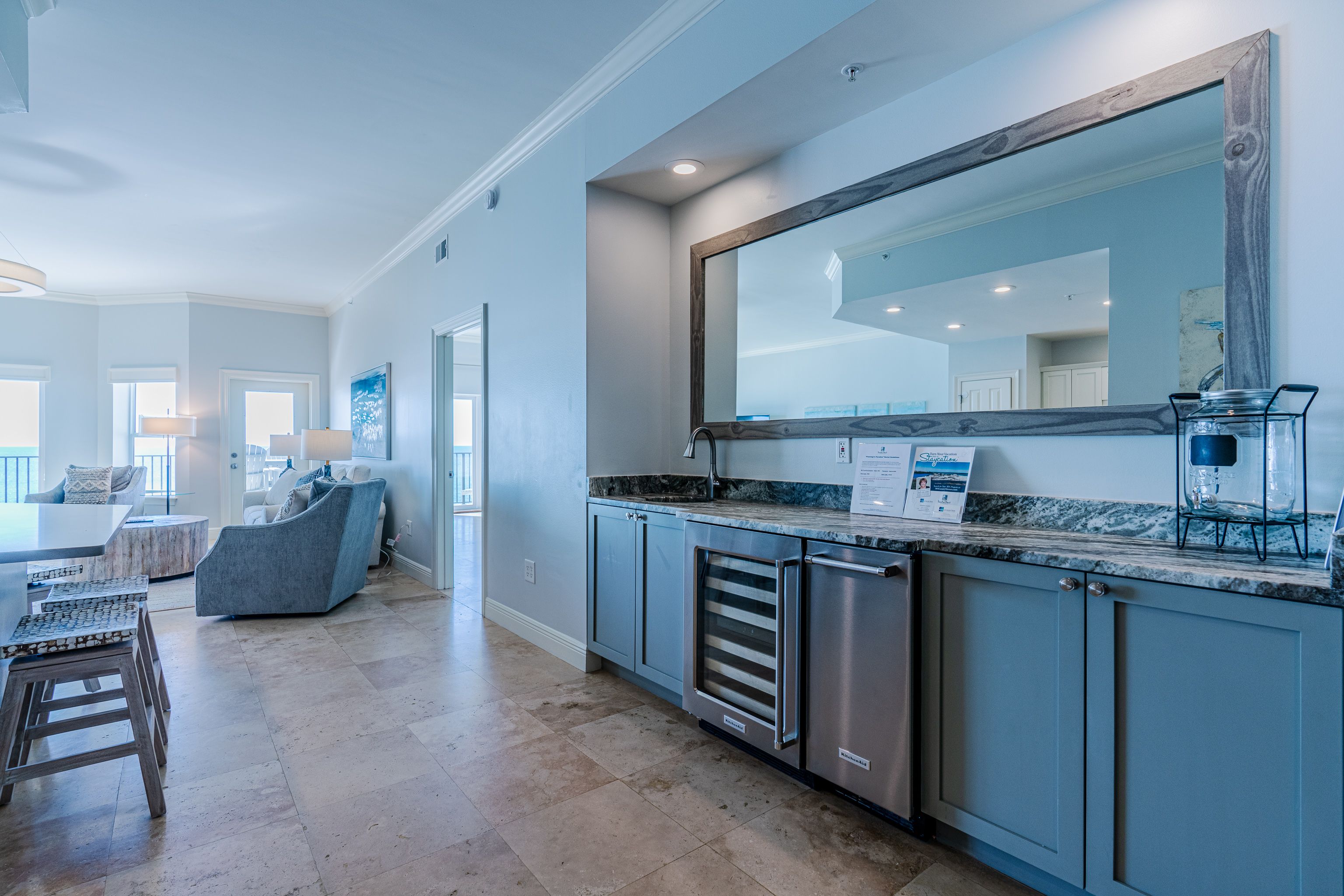 Legacy 402 - Flemingo's Paradise