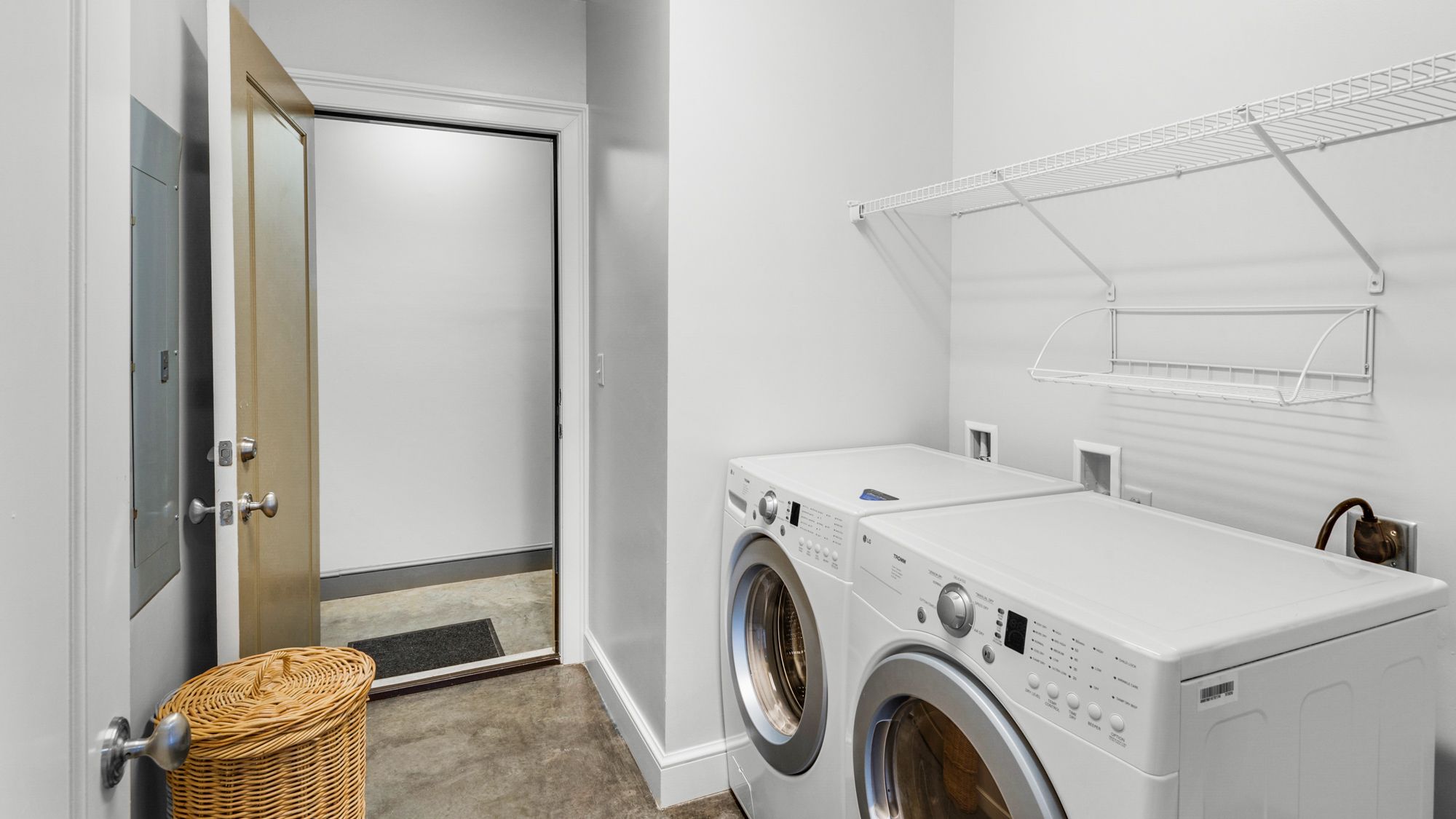 Tranquility at a la Paix Laundry