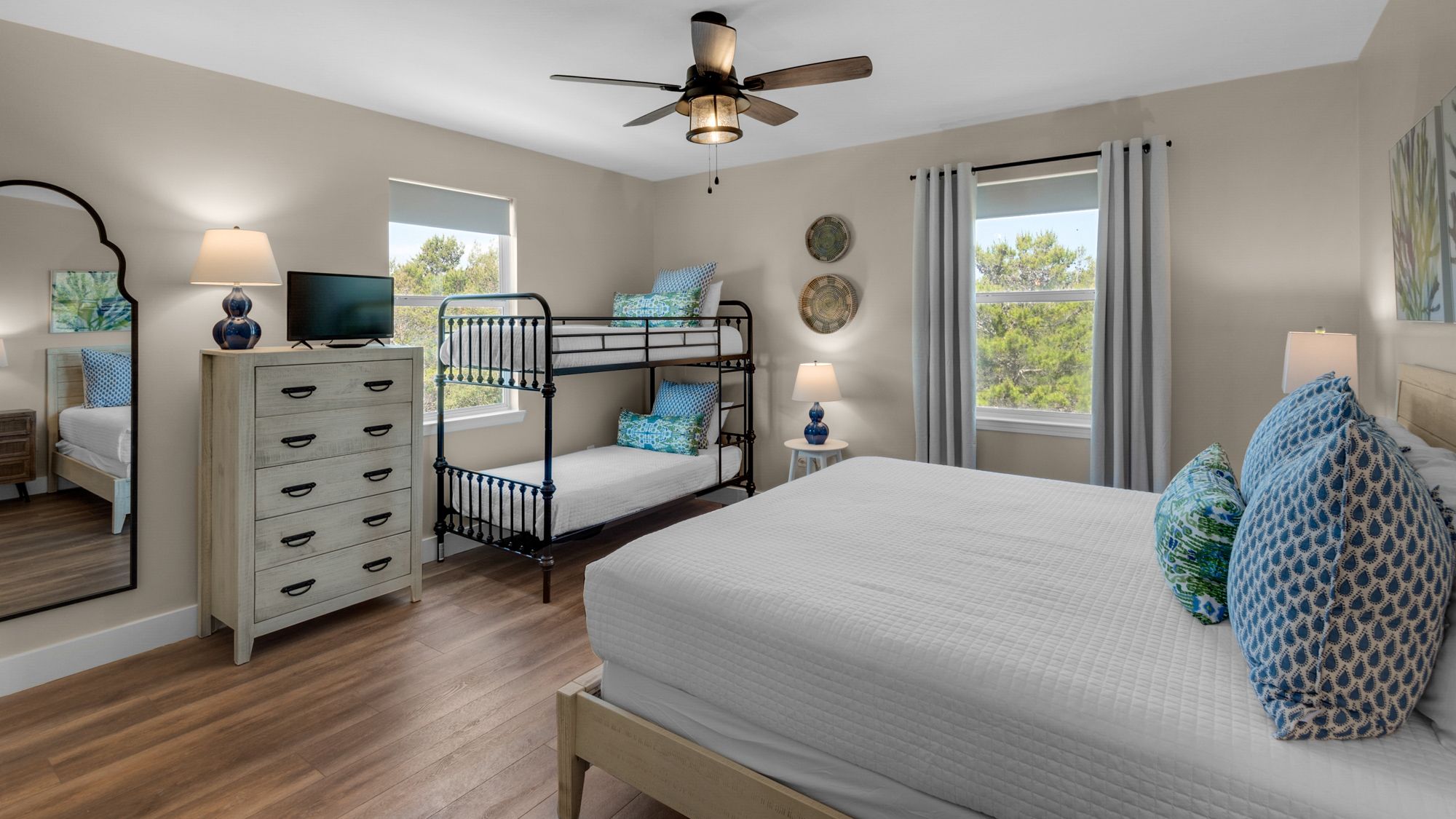 Sage Haven 3rd Floor King Bed and Bunk Area