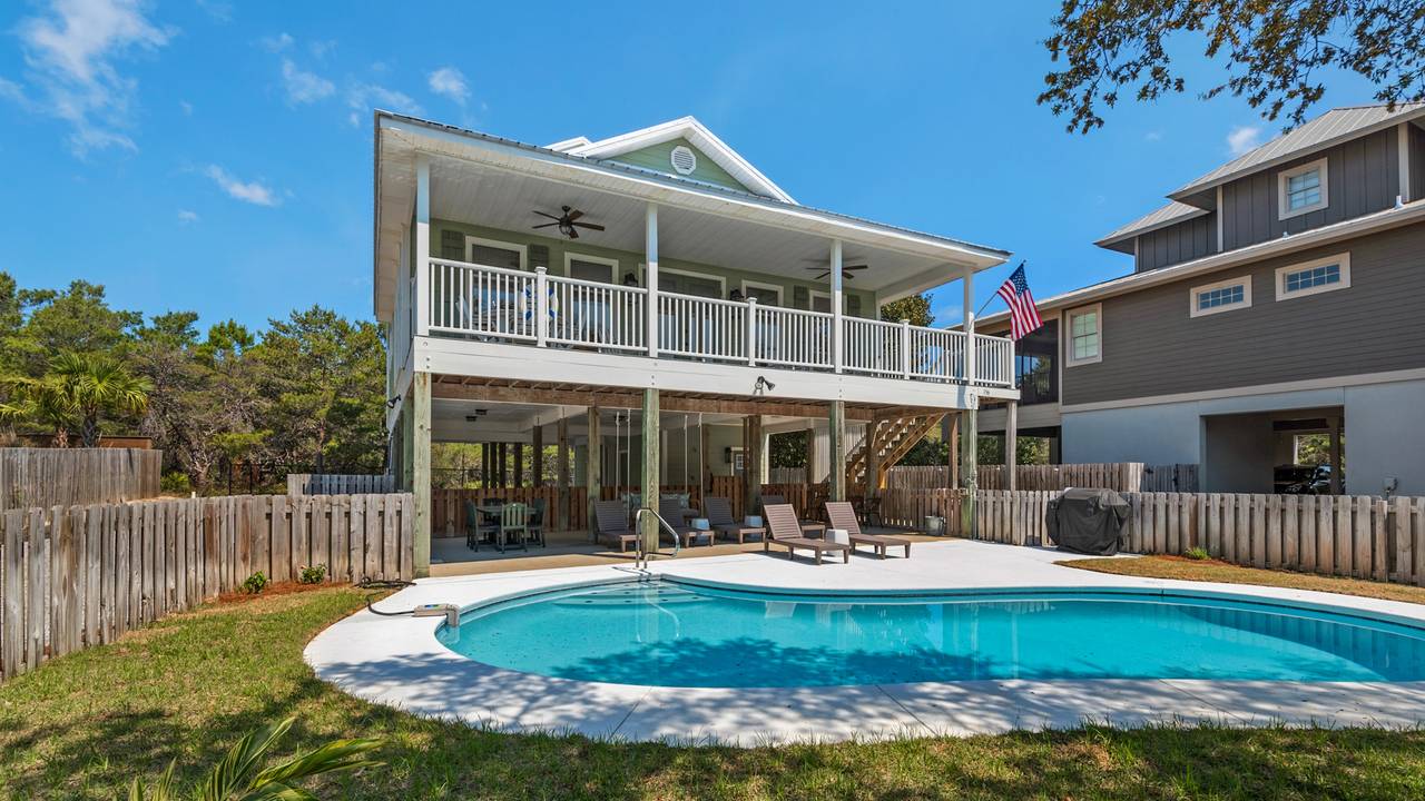 Sage Haven Exterior and Private Pool Sage Haven Exterior and Private Pool