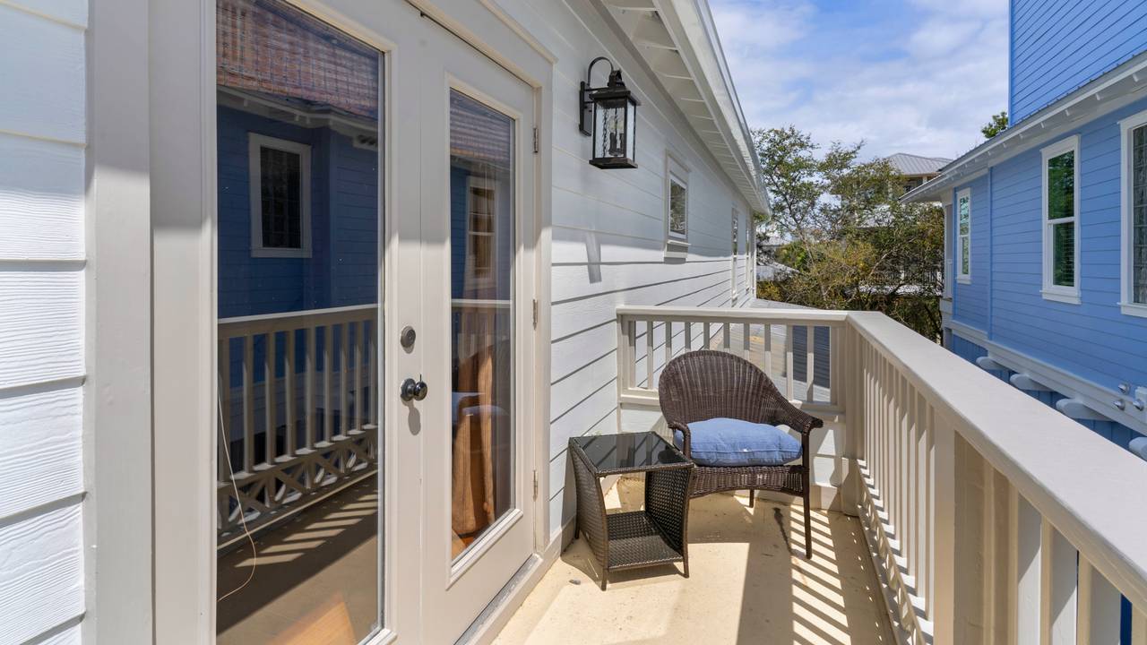 LCHIL Balcony LCHIL Balcony