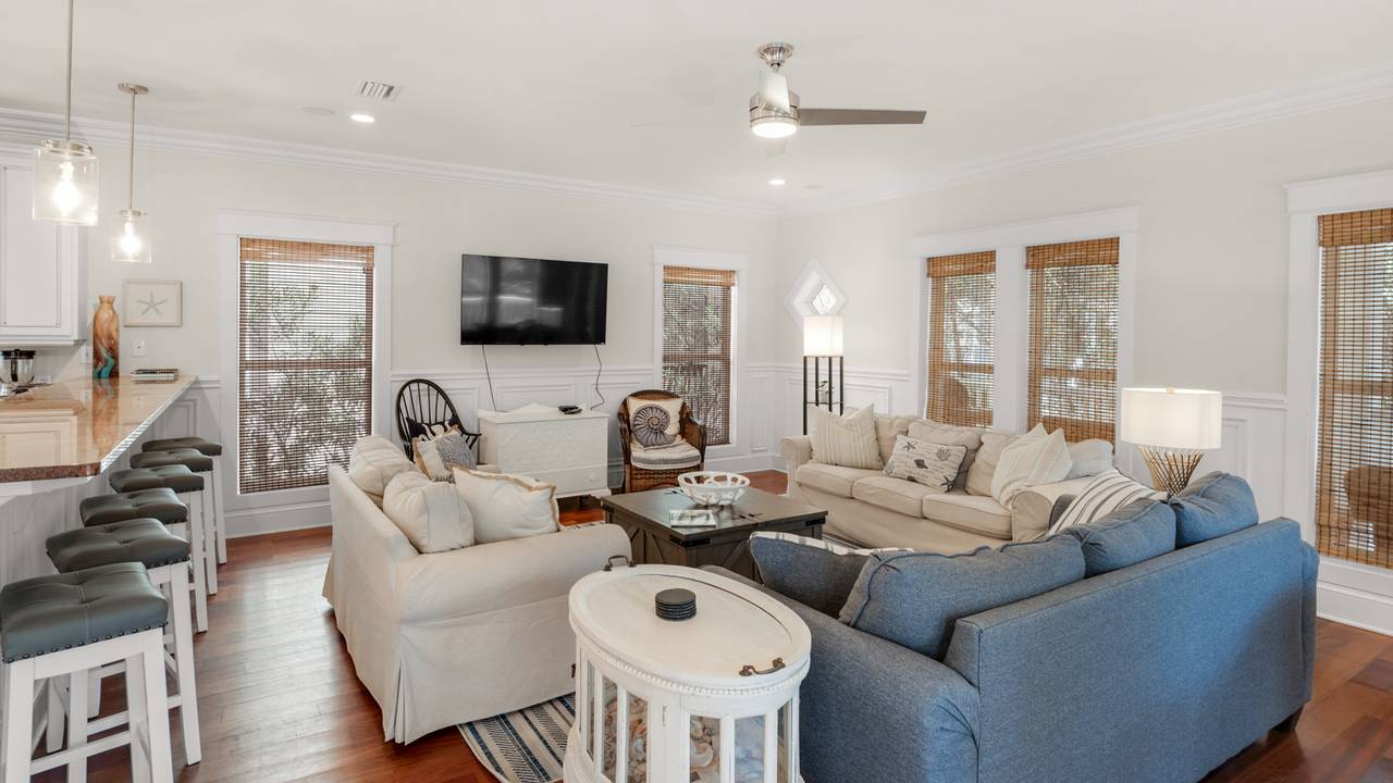 License to Chill Main Living Area License to Chill Main Living Area