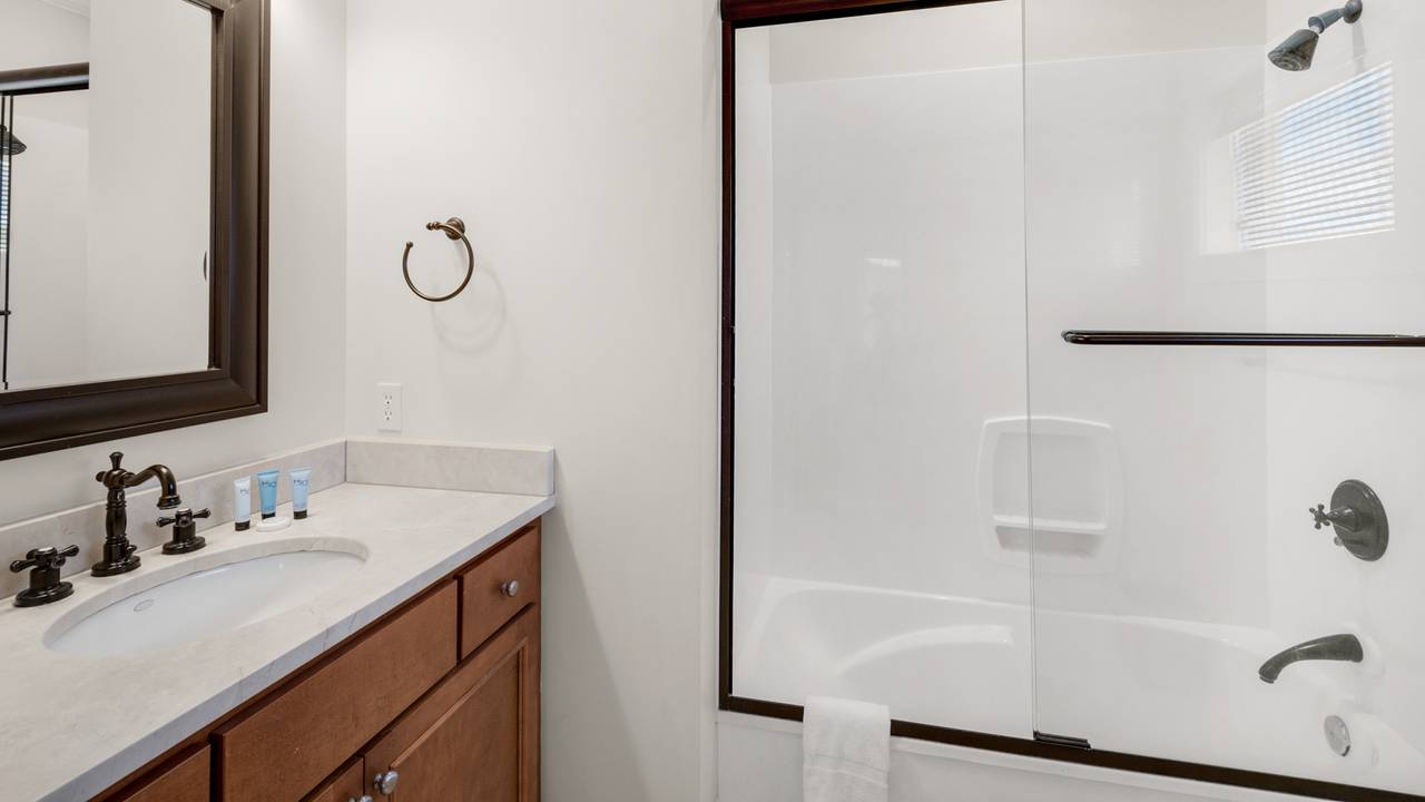 License to Chill 2nd Floor Private Bathroom License to Chill 2nd Floor Private Bathroom