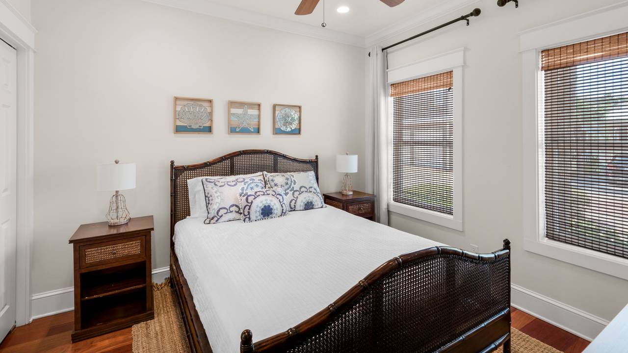 License to Chill 1st Floor Queen Bedroom License to Chill 1st Floor Queen Bedroom