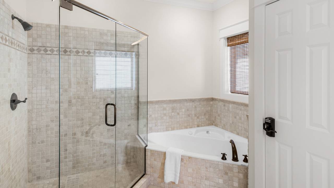 License to Chill 2nd Floor Private Bathroom License to Chill 2nd Floor Private Bathroom