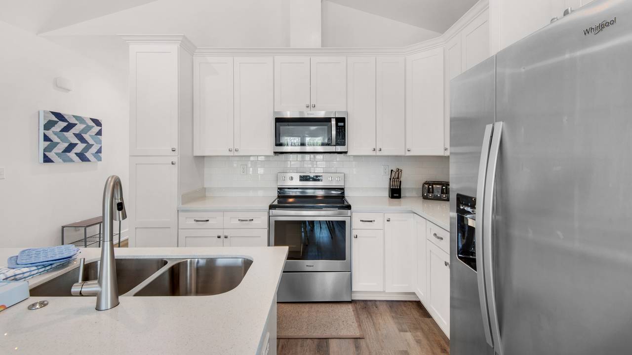 128 Sea Breeze Circle Kitchen 128 Sea Breeze Circle Kitchen